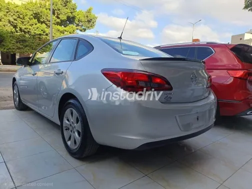Opel Astra 2018 Silver Used for Sale - 4