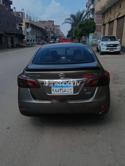 نيسان سنترا 2020 برونزي مستعملة للبيع - 3