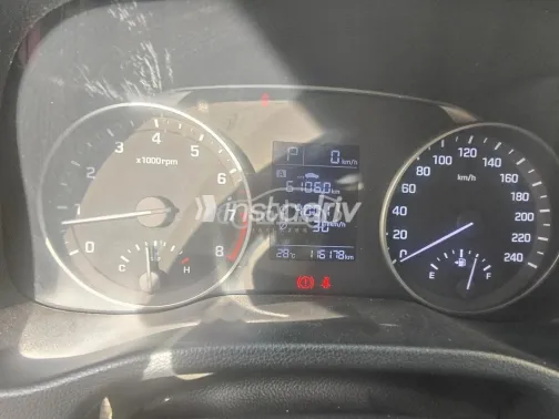 هيونداي إلنترا 2019 أحمر مستعملة للبيع - 4