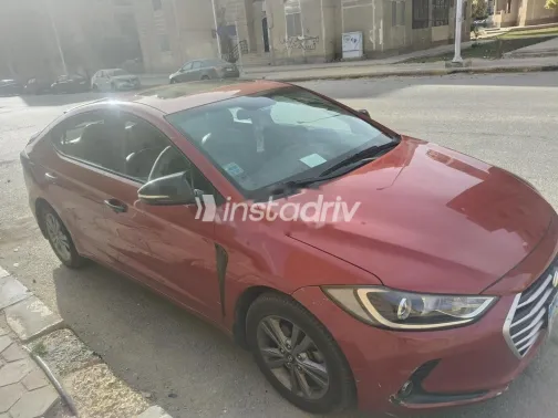 هيونداي إلنترا 2019 أحمر مستعملة للبيع - 6