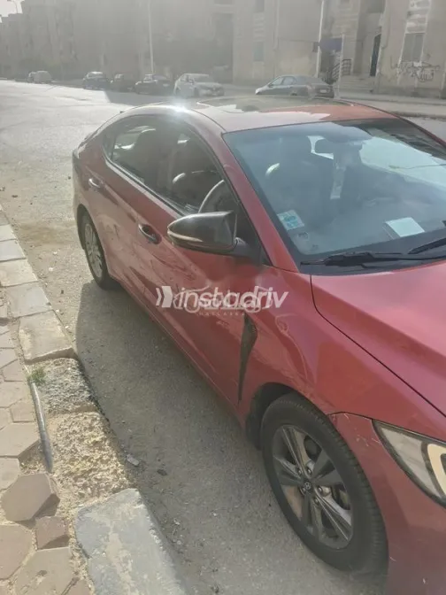 هيونداي إلنترا 2019 أحمر مستعملة للبيع - 7