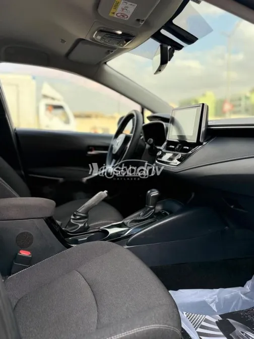 تويوتا كورولا 2024 فضي مستعملة للبيع - 5