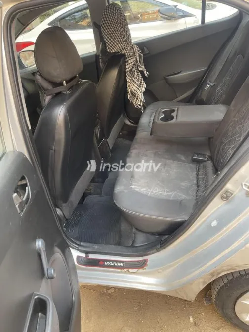 هيونداي جراند i10 2016 أبيض مستعملة للبيع - 9