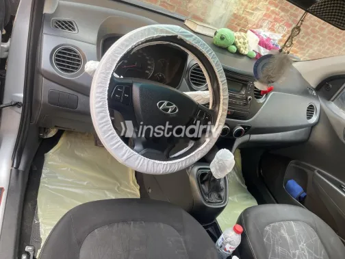 هيونداي جراند i10 2016 أبيض مستعملة للبيع - 10