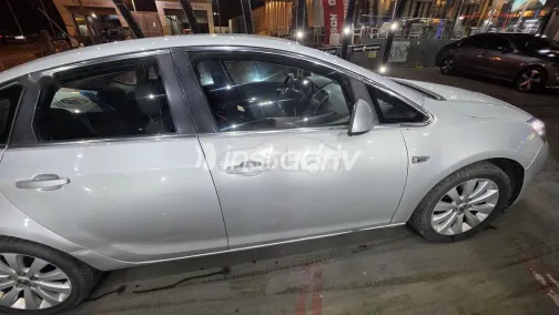 Opel Astra 2016 White Used for Sale - 6