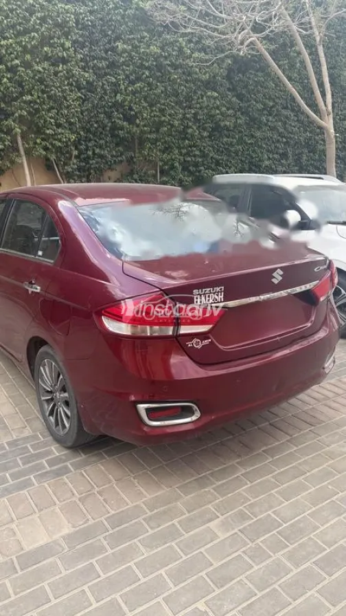 Suzuki Ciaz 2022 White Used for Sale - 2