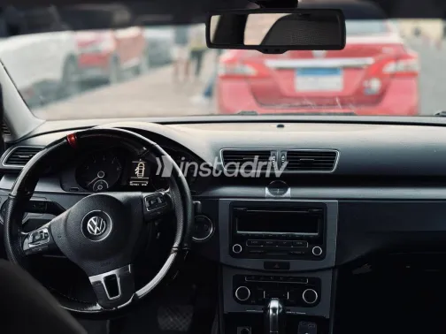 فولكس فاغن باسات 2012 أبيض مستعملة للبيع - 1