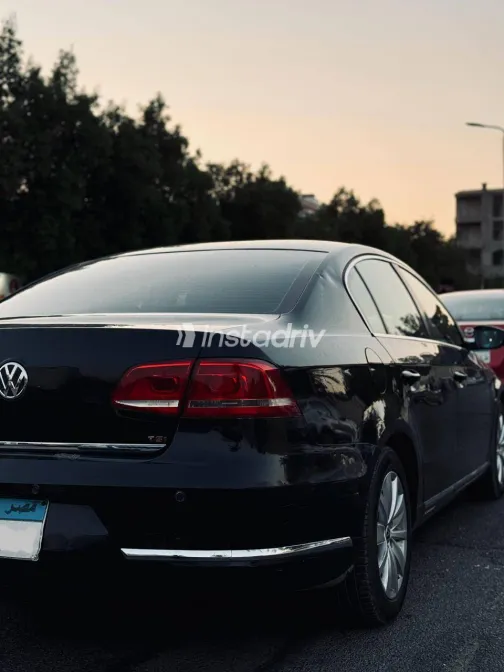 فولكس فاغن باسات 2012 أبيض مستعملة للبيع - 6