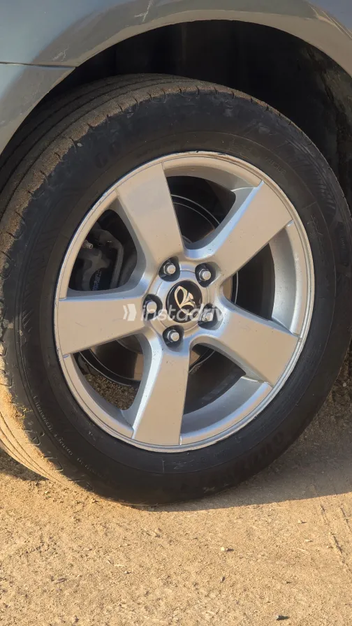 Daewoo Lacetti 2010 White Used for Sale - 4