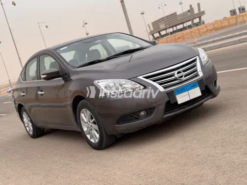 نيسان سنترا 2019 أبيض مستعملة للبيع - 2