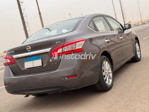 نيسان سنترا 2019 أبيض مستعملة للبيع - 3