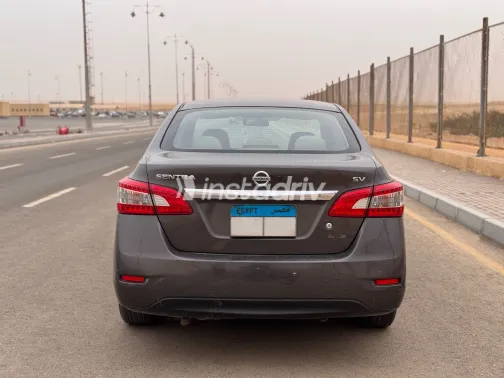 نيسان سنترا 2019 أبيض مستعملة للبيع - 5