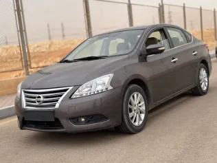 نيسان سنترا 2019 أبيض مستعملة للبيع