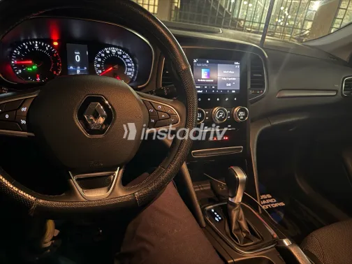 رينو ميجان 2023 أبيض مستعملة للبيع - 1