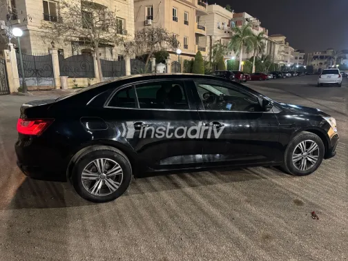 رينو ميجان 2023 أبيض مستعملة للبيع - 4