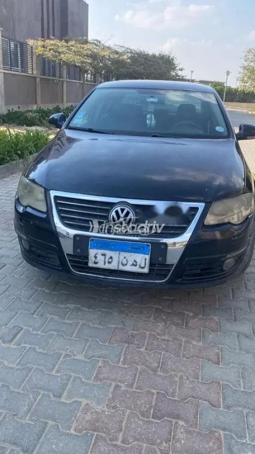 فولكس فاغن باسات 2010 أسود مستعملة للبيع - 1