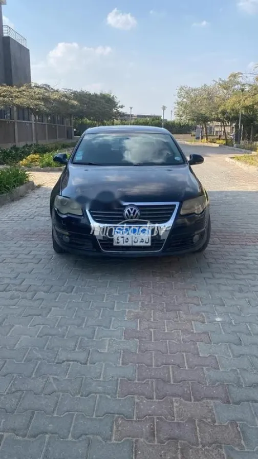 فولكس فاغن باسات 2010 أسود مستعملة للبيع - 4