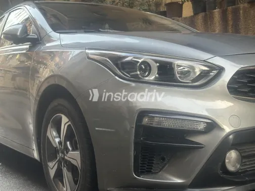 كيا سيراتو 2020 رمادي مستعملة للبيع - 2