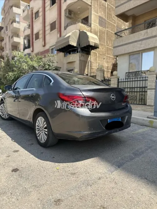 Opel Astra 2015 Petroleum Used for Sale - 4