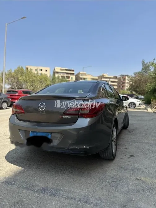 Opel Astra 2015 Petroleum Used for Sale - 5