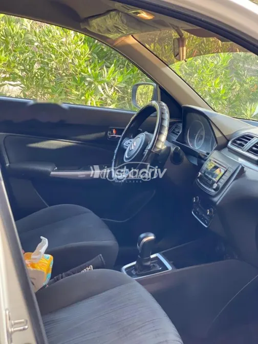Suzuki Swift Dzire 2022 White Used for Sale - 5