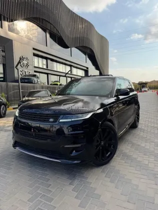 لاند روفر رنج روفر سبورت 2023 أسود مستعملة للبيع