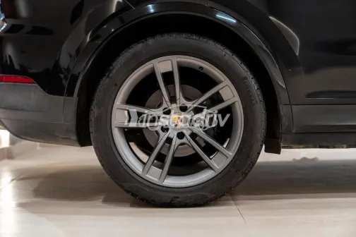 Porsche Cayenne S 2024 Black Used for Sale - 7