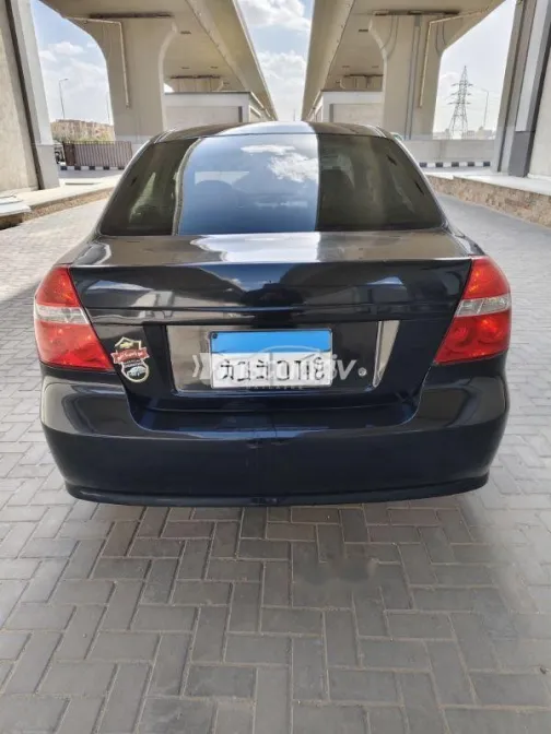 شيفروليه افيو 2010 أسود مستعملة للبيع - 4