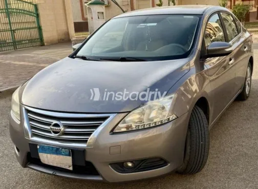 نيسان سنترا 2019 أبيض مستعملة للبيع - 4