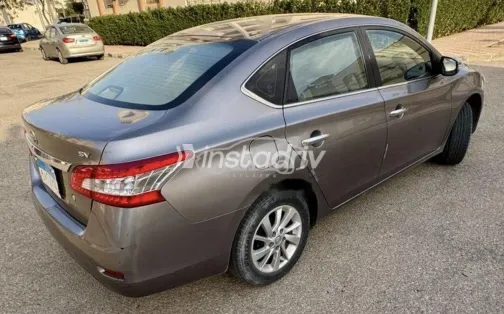 نيسان سنترا 2019 أبيض مستعملة للبيع - 6