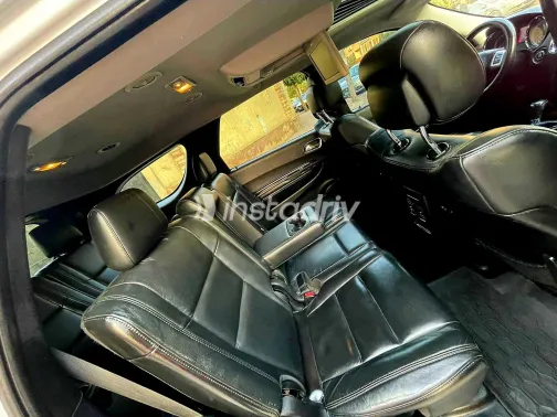 دودج دورانجو 2011 أبيض مستعملة للبيع - 4