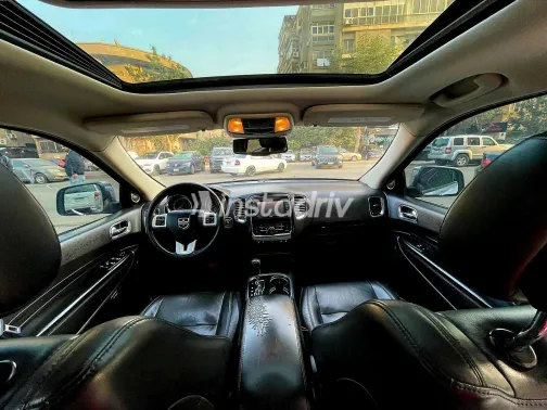 دودج دورانجو 2011 أبيض مستعملة للبيع - 9