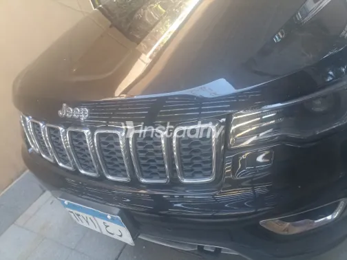 جيب جراند شيروكي 2019 أبيض مستعملة للبيع - 3