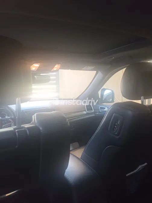 جيب جراند شيروكي 2019 أبيض مستعملة للبيع - 4