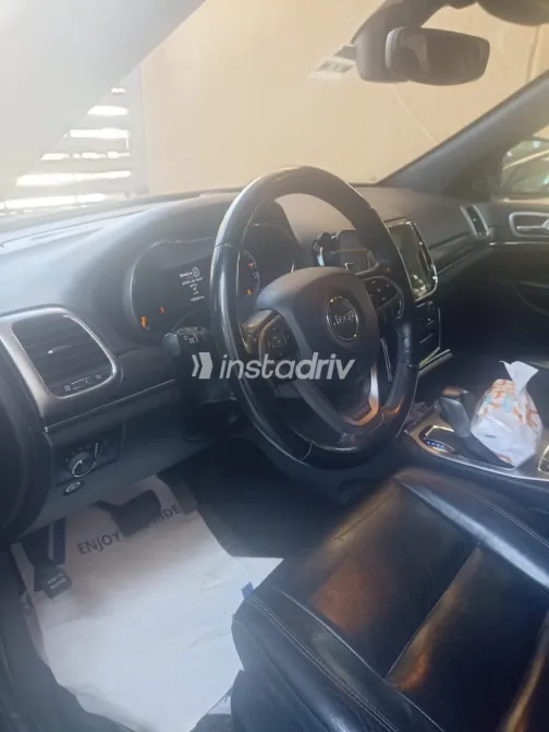 جيب جراند شيروكي 2019 أبيض مستعملة للبيع - 7