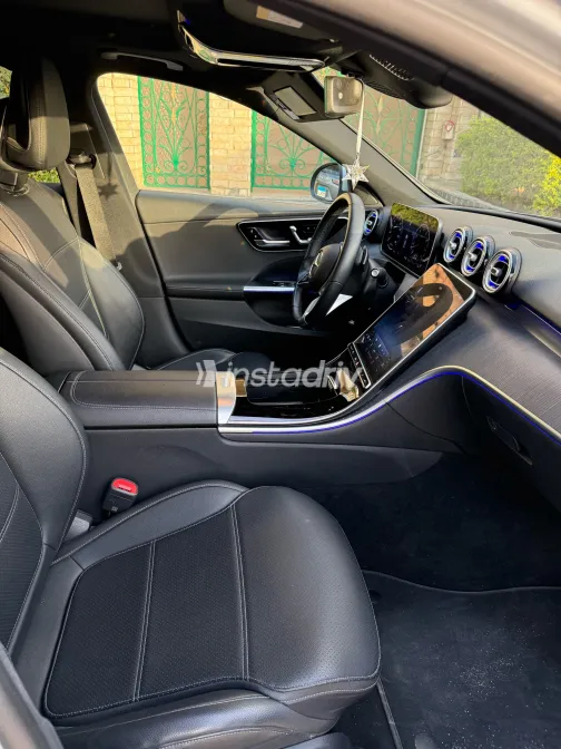 مرسيدس C 180 2022 أبيض مستعملة للبيع - 1