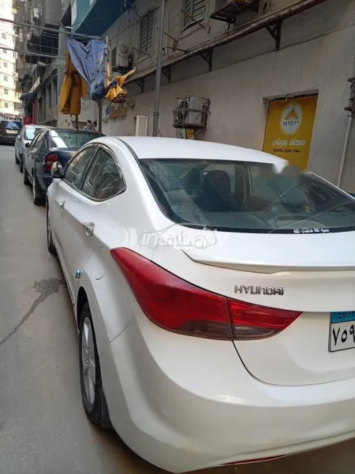 Hyundai Elantra 2012 White Used for Sale - 3