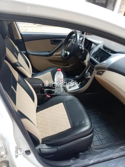 Hyundai Elantra 2012 White Used for Sale - 5