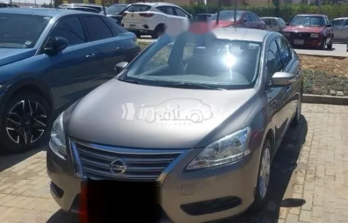 Nissan Sentra 2018 White Used for Sale - 2
