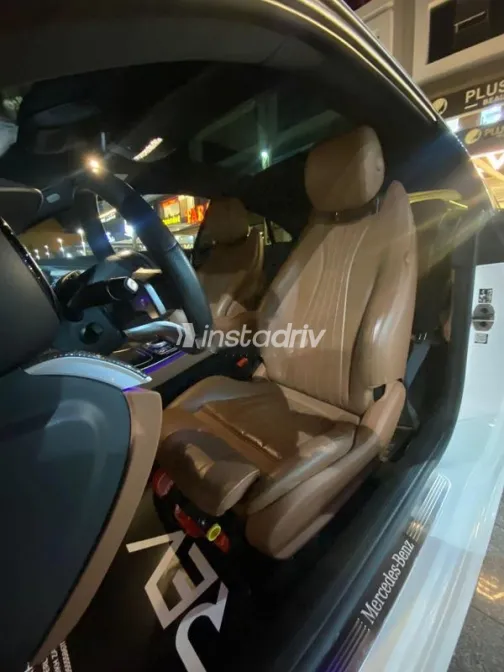 Mercedes E 300 2019 White Used for Sale - 8