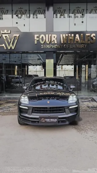 بورش ماكان 2025 أسود مستعملة للبيع