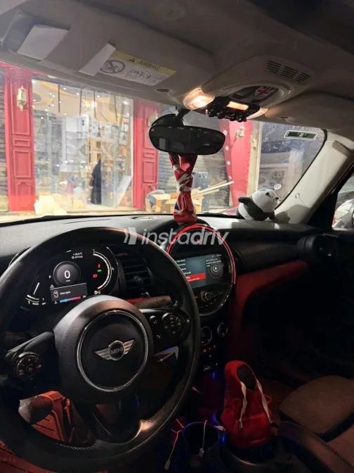 Mini Cooper F55 2016 White Used for Sale - 3