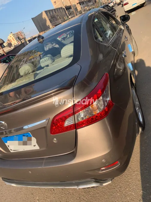 نيسان سنترا 2016 أبيض مستعملة للبيع - 1