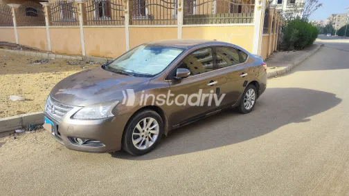 نيسان سنترا 2016 أبيض مستعملة للبيع - 4