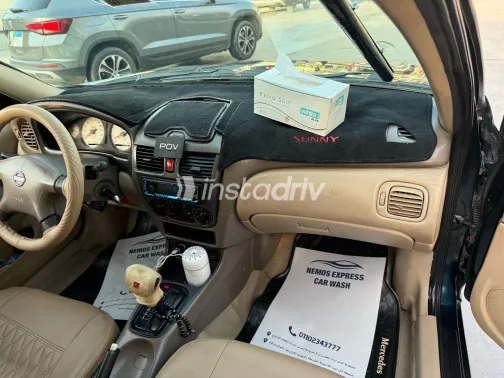نيسان صنى 2007 أبيض مستعملة للبيع - 3