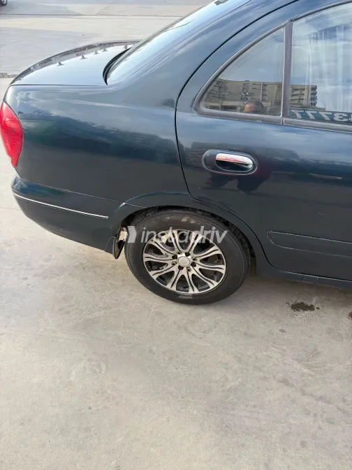 نيسان صنى 2007 أبيض مستعملة للبيع - 6