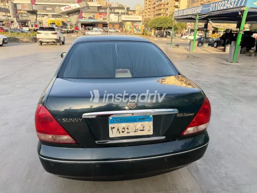 نيسان صنى 2007 أبيض مستعملة للبيع - 7