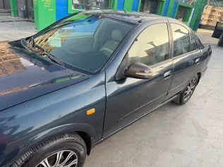 نيسان صنى 2007 أبيض مستعملة للبيع