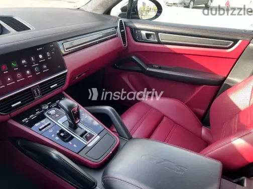 بورش كايين 2022 أبيض مستعملة للبيع - 3