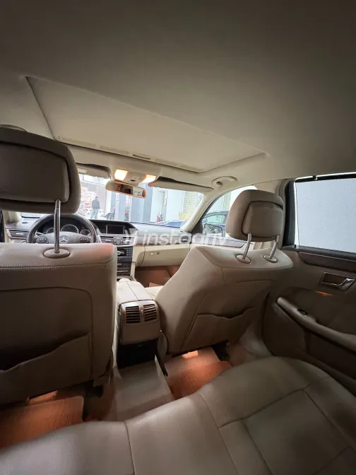 Mercedes E 300 2010 White Used for Sale - 4